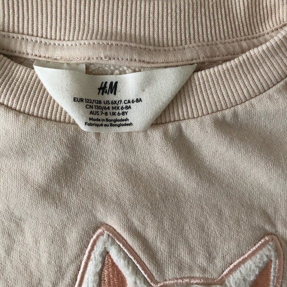 H&M kitty 🐱 appliqué sweatshirt - Picture 3 of 6